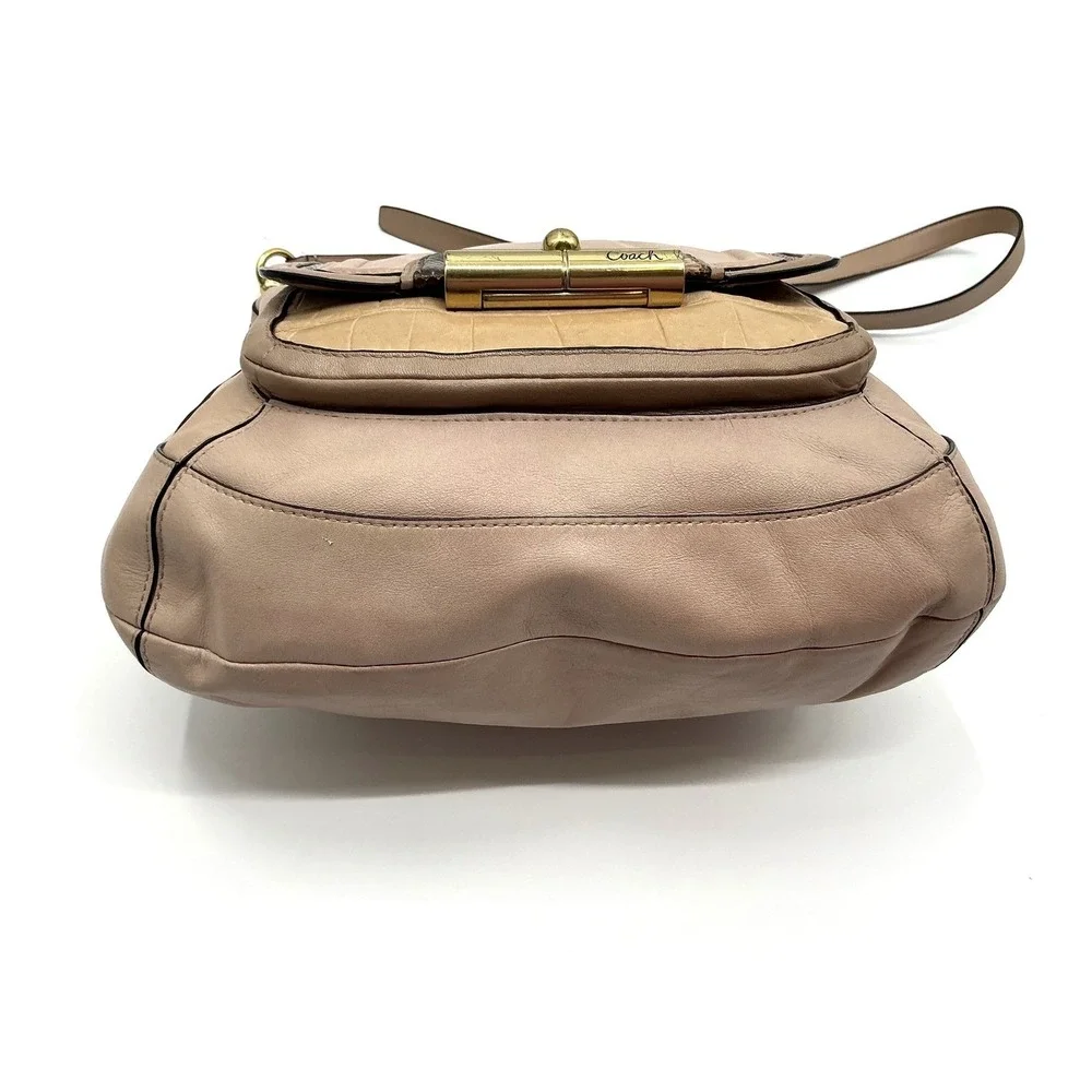 Coach Leather Hobo Shoulder Bag‎ Light Pink Snake Trim Gold Hardware